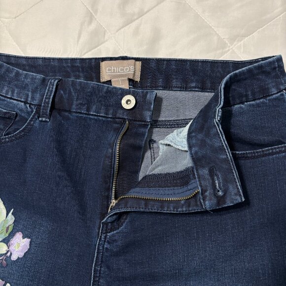 Chico’s Floral Print Ankle Jeans Size 1 (8/10) Dark Wash Stretch Denim‎ Women’s - Picture 6 of 13